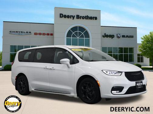 2022 Chrysler Pacifica Hybrid Touring L