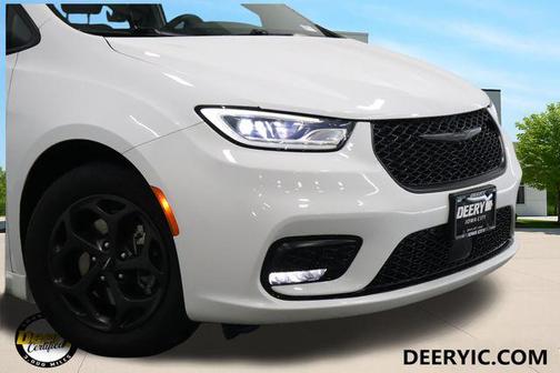 2022 Chrysler Pacifica Hybrid Touring L