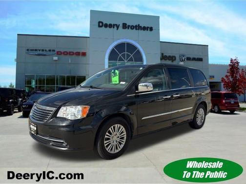 2015 Chrysler Town & Country Touring-L