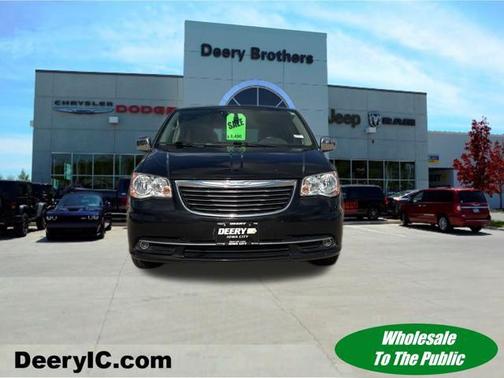 2015 Chrysler Town & Country Touring-L