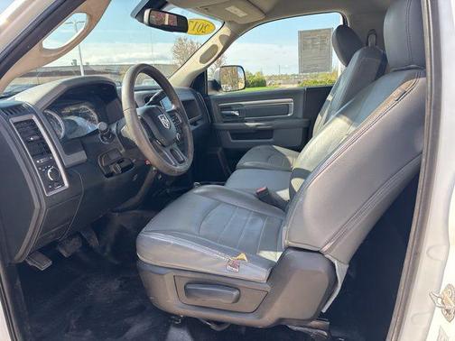 2017 RAM 2500 Tradesman Regular Cab 4x4 8' Box
