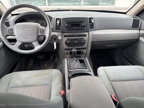 2006 Jeep Grand Cherokee Laredo