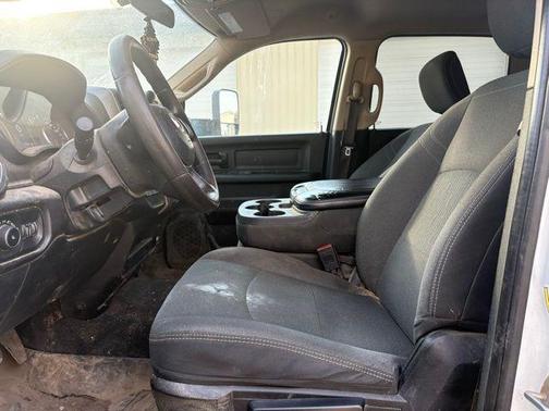 2020 RAM 2500 Tradesman Crew Cab 4X4 8' Box