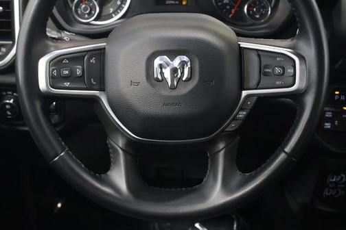 Diamond Black Crystal Pearlcoat 2024 RAM 2500 Big Horn Crew Cab 4x4 6'4' Box