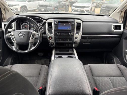 2017 Nissan Titan SV