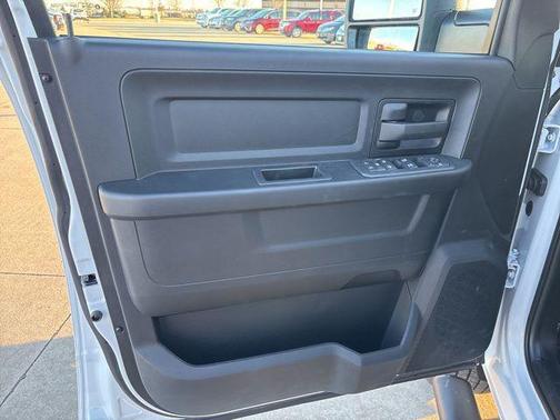 2026 RAM 2500 Tradesman Crew Cab 4x4 6'4' Box