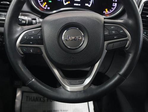 Bright White Clearcoat 2018 Jeep Grand Cherokee Altitude