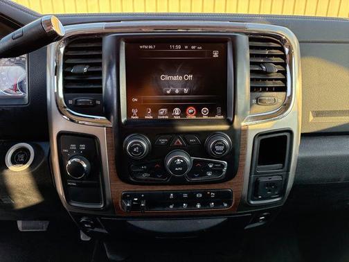 2014 RAM 3500 Laramie