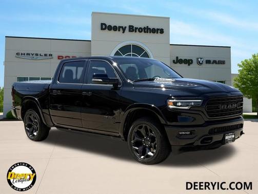 Diamond Black Crystal Pearlcoat 2021 RAM 1500 Limited