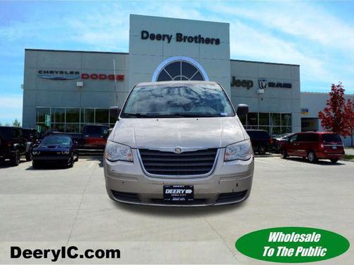 2008 Chrysler Town & Country LX