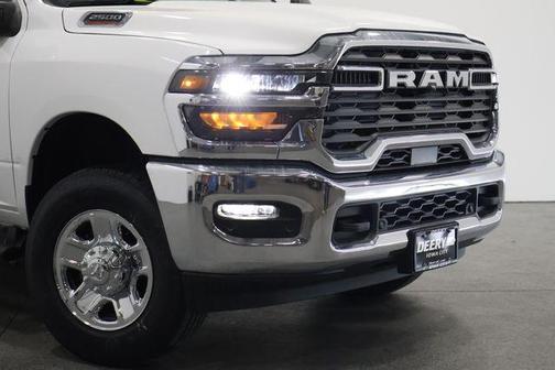 2026 RAM 2500 Tradesman Regular Cab 4x4 8' Box