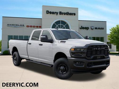 Bright White Clearcoat 2026 RAM 3500 Tradesman Crew Cab 4x4 8' Box