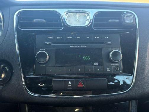 2013 Chrysler 200 LX