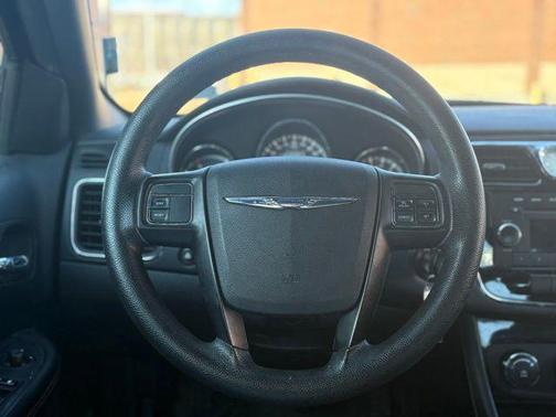 2013 Chrysler 200 LX
