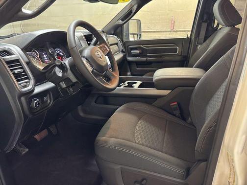 2025 RAM 2500 Big Horn Crew Cab 4x4 6'4' Box