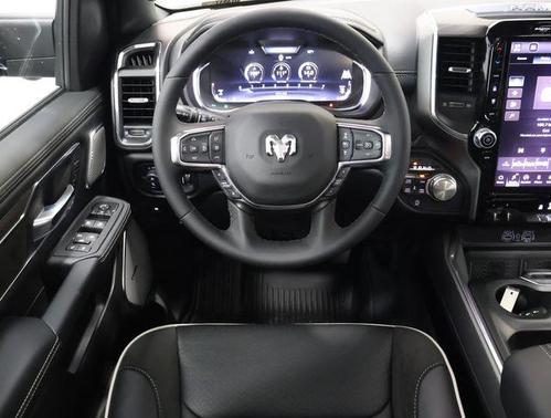 Diamond Black Crystal Pearlcoat 2027 RAM 1500 Laramie