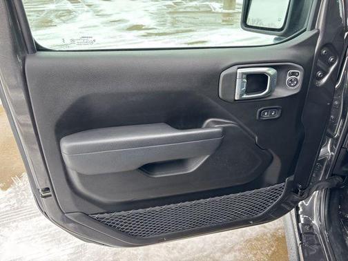 2024 Jeep Gladiator Nighthawk