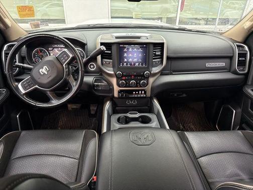 2020 RAM 3500 Laramie Crew Cab 4x4 8' Box