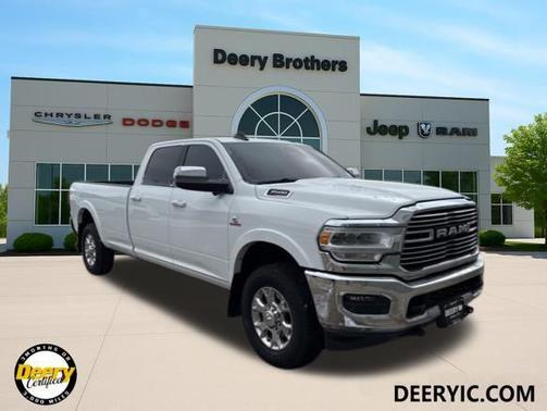 2020 RAM 3500 Laramie Crew Cab 4x4 8' Box