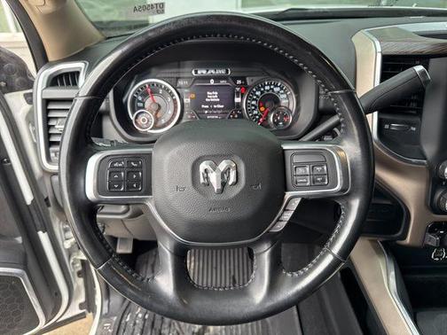 2020 RAM 3500 Laramie Crew Cab 4x4 8' Box