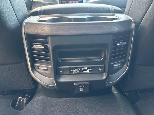 2025 RAM 2500 Laramie Crew Cab 4x4 6'4' Box