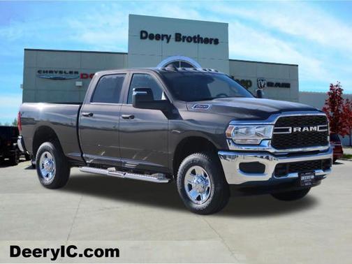 2024 RAM 2500 Tradesman Crew Cab 4x4 6'4' Box
