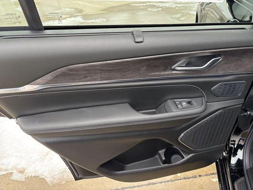 2025 Jeep Grand Cherokee L Overland