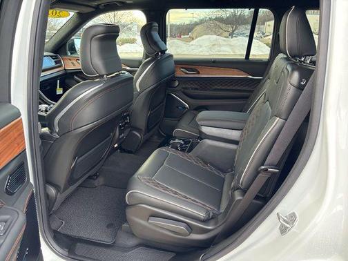 2025 Jeep Grand Cherokee L Summit Reserve