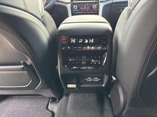 2025 Jeep Grand Cherokee L Summit Reserve