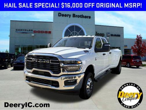 2025 RAM 3500 Tradesman Crew Cab 4x4 8' Box