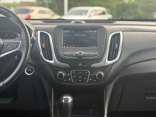 Iridescent Pearl Tricoat 2019 Chevrolet Equinox 1LT