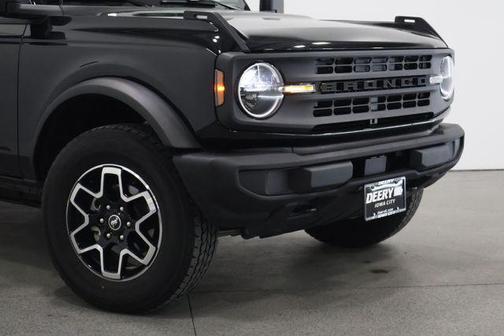 Shadow Black 2022 Ford Bronco Base