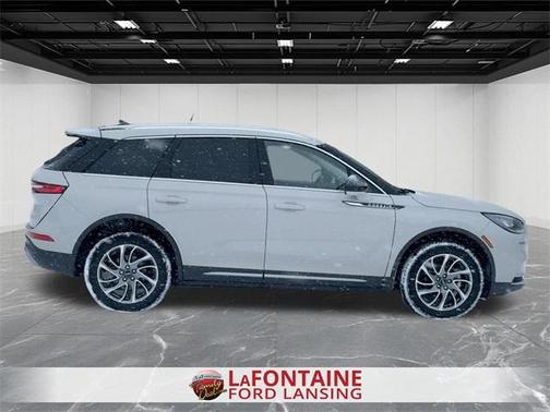 2022 Lincoln Corsair Standard