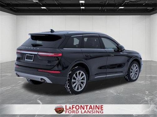 2022 Lincoln Corsair Standard