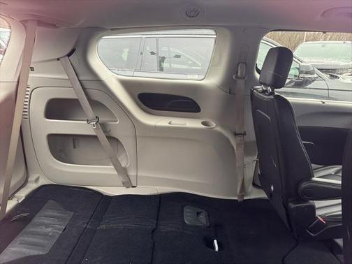 2023 Chrysler Pacifica Touring-L