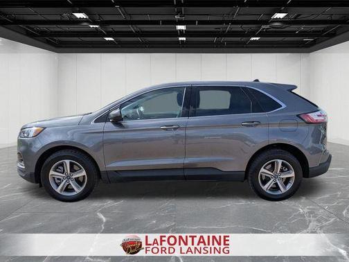 Gray Metallic 2022 Ford Edge SEL
