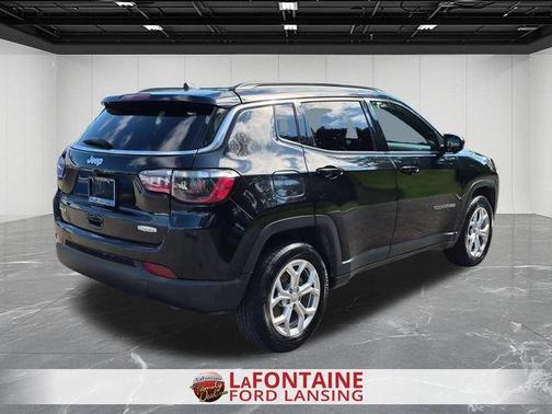 Diamond Black 2024 Jeep Compass Latitude