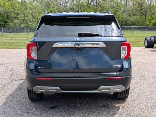 Blue Metallic 2024 Ford Explorer XLT