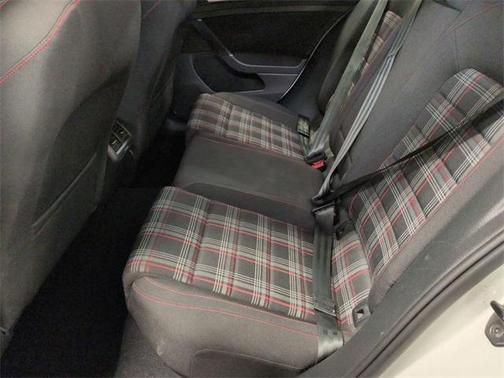 2016 Volkswagen Golf GTI S