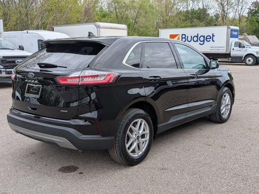 Black Metallic 2023 Ford Edge SEL