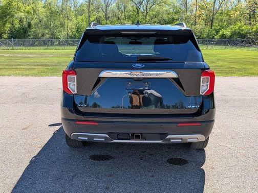 Black Metallic 2023 Ford Explorer XLT