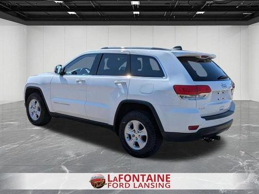 Bright White Clearcoat 2016 Jeep Grand Cherokee Laredo
