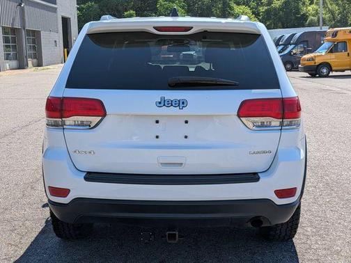 Bright White Clearcoat 2016 Jeep Grand Cherokee Laredo