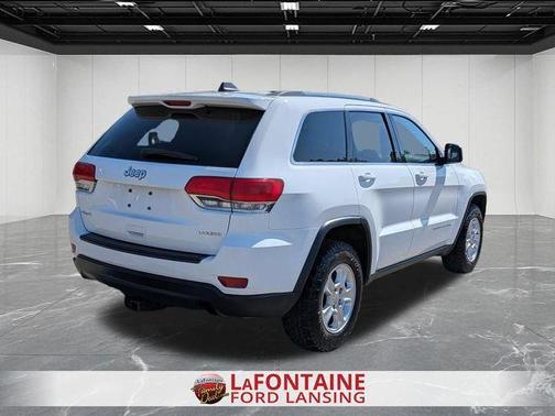 Bright White Clearcoat 2016 Jeep Grand Cherokee Laredo