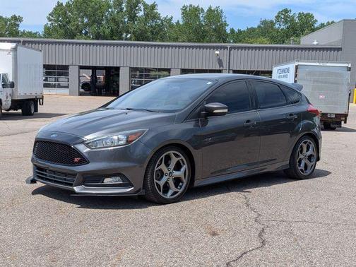 Magnetic 2017 Ford Focus ST Base