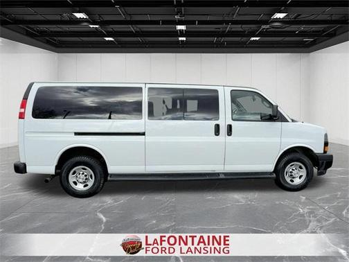 2023 Chevrolet Express 3500 LS