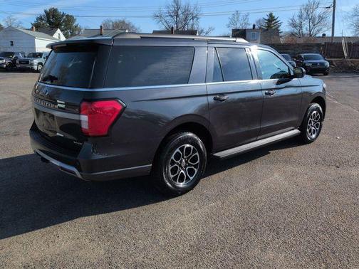 Gray Metallic 2024 Ford Expedition Max XLT
