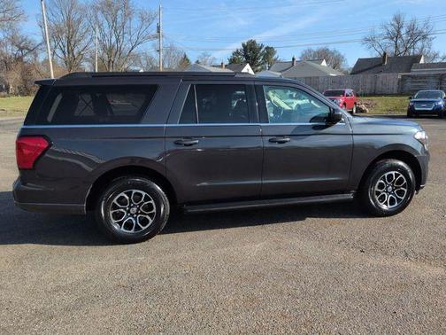 Gray Metallic 2024 Ford Expedition Max XLT