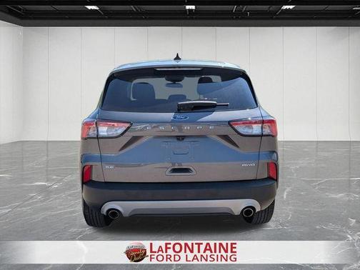 Gray Metallic 2022 Ford Escape SE