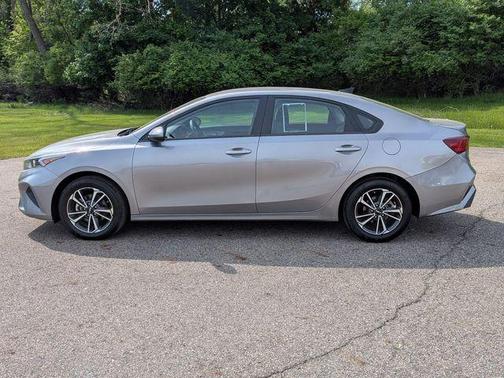 Steel Gray 2024 Kia Forte LXS